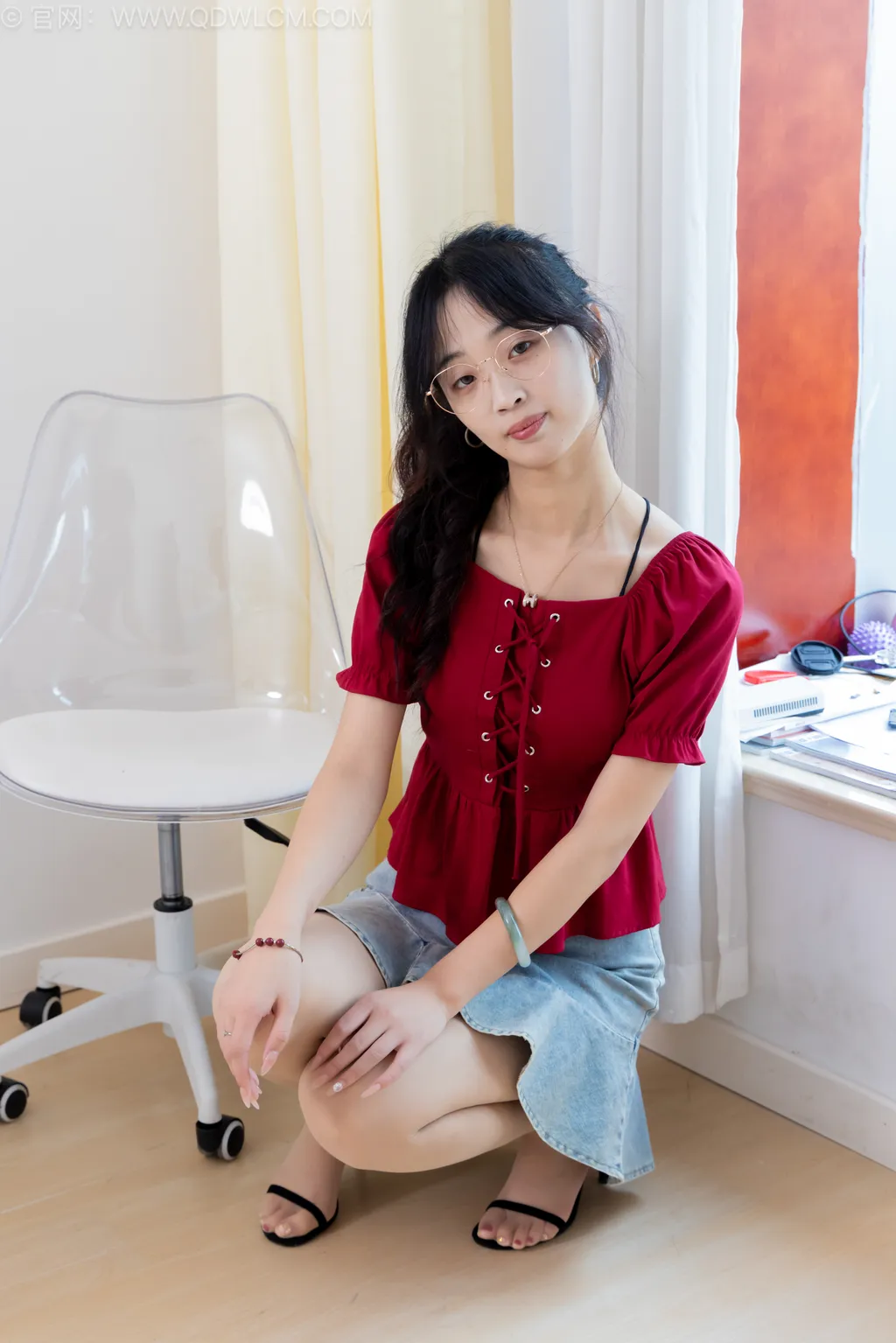 图片[6]-精选勿恋传媒 NO.2530 南南-三双高跟鞋、薄肉丝、裸足[155P]-草丛看图