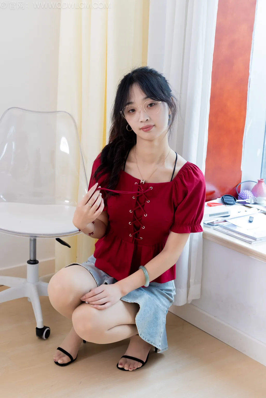 图片[8]-精选勿恋传媒 NO.2530 南南-三双高跟鞋、薄肉丝、裸足[155P]-草丛看图