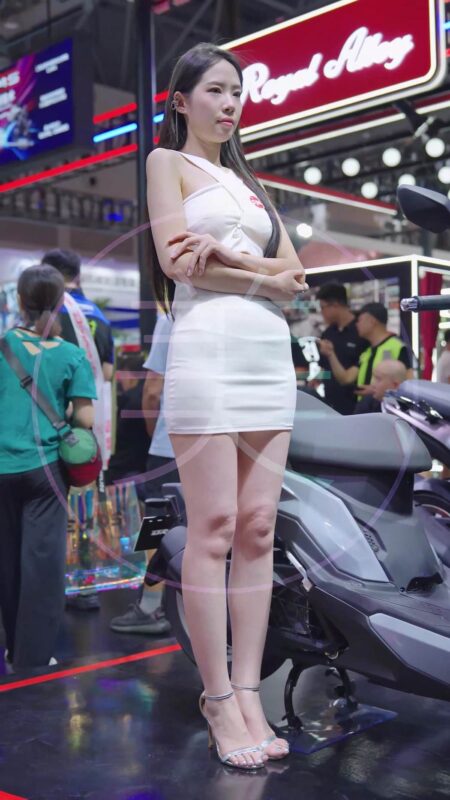 精选NO.1444 2024 重庆摩博会机车展 Racing Model LOOKBOOK 15[30P]-草丛看图