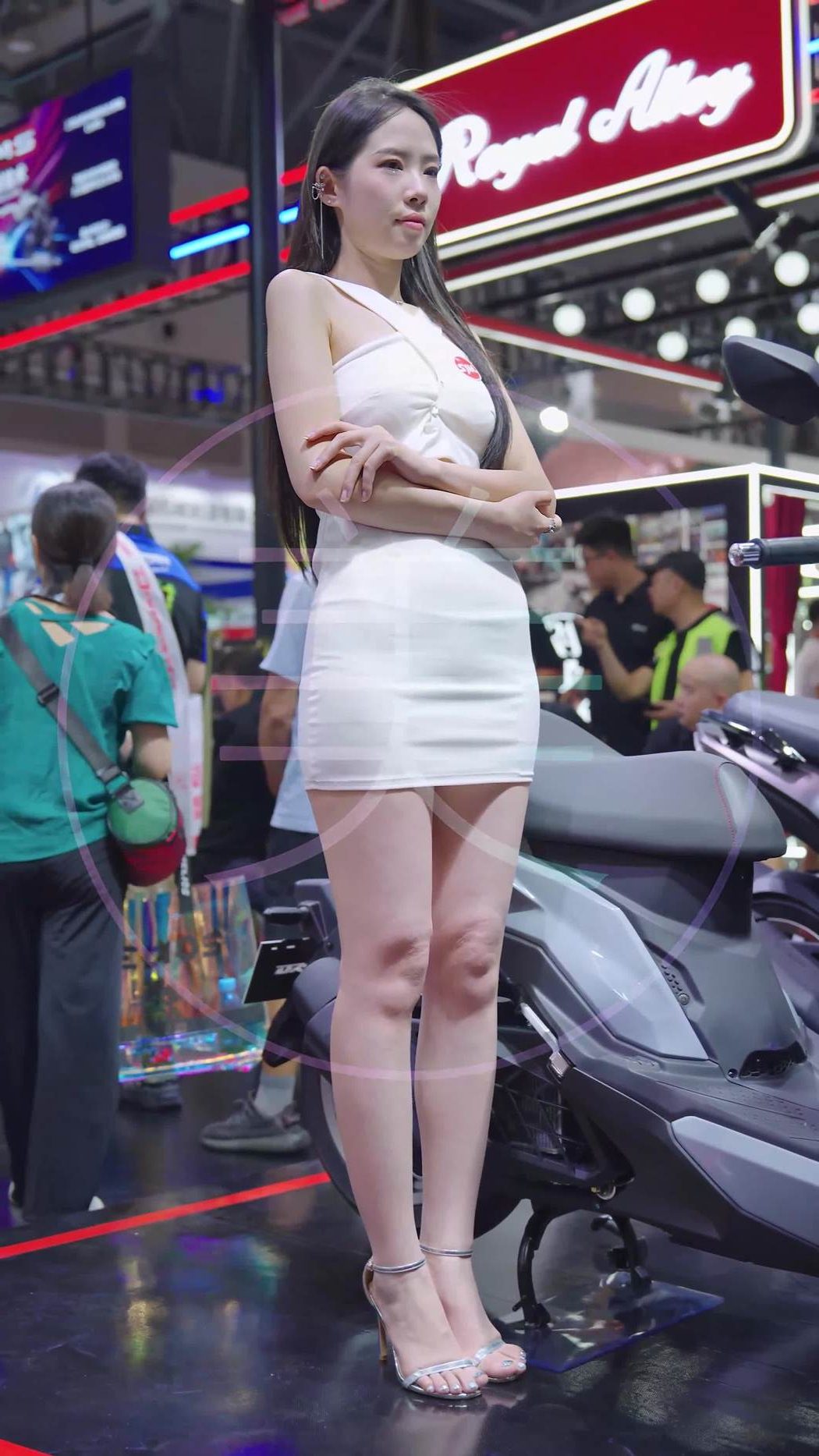 图片[1]-精选NO.1444 2024 重庆摩博会机车展 Racing Model LOOKBOOK 15[30P]-草丛看图