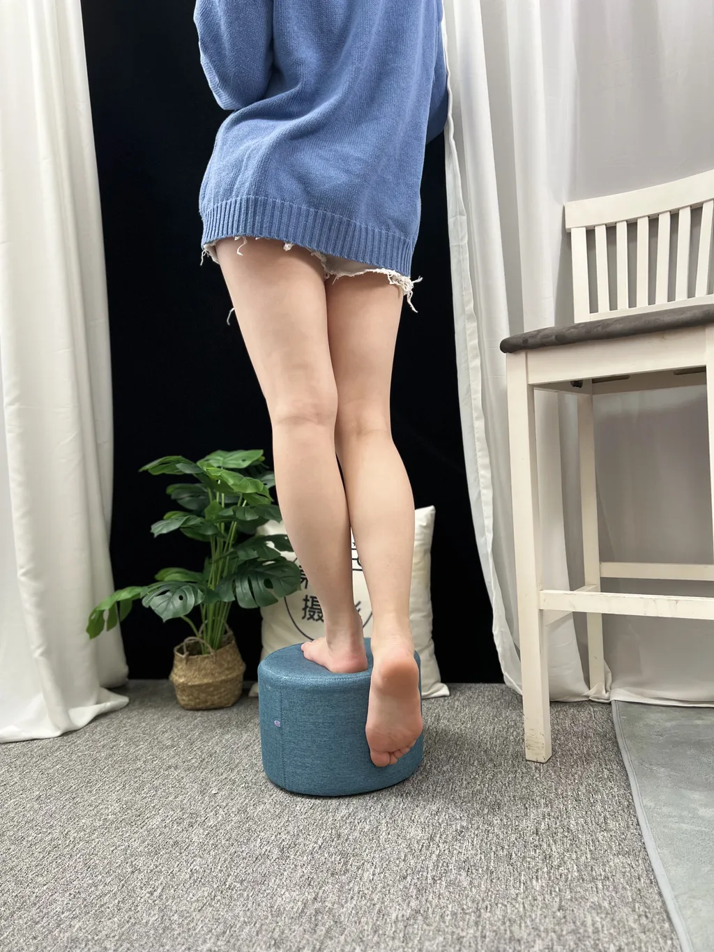 图片[1]-精选三禾摄影 NO.033 休闲短裤 棉袜 小白鞋[153P]-草丛看图