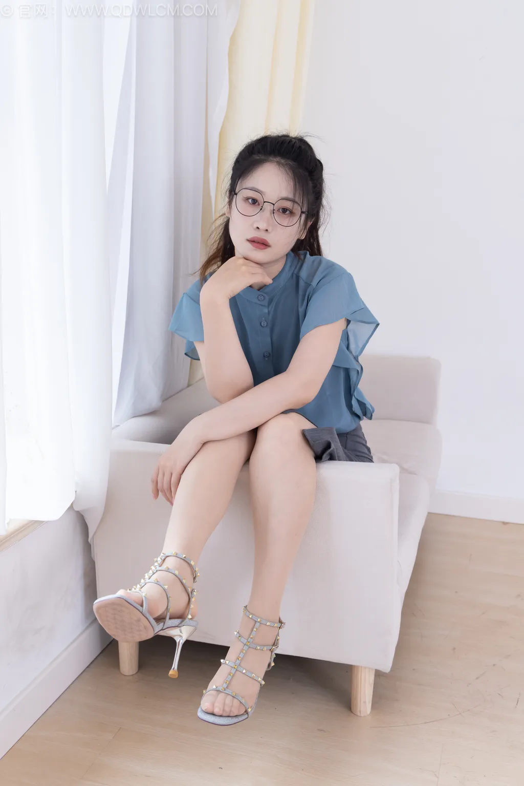 图片[5]-精选勿恋传媒 NO.2540 小紫-三双高跟鞋、薄肉丝、裸足[155P]-草丛看图