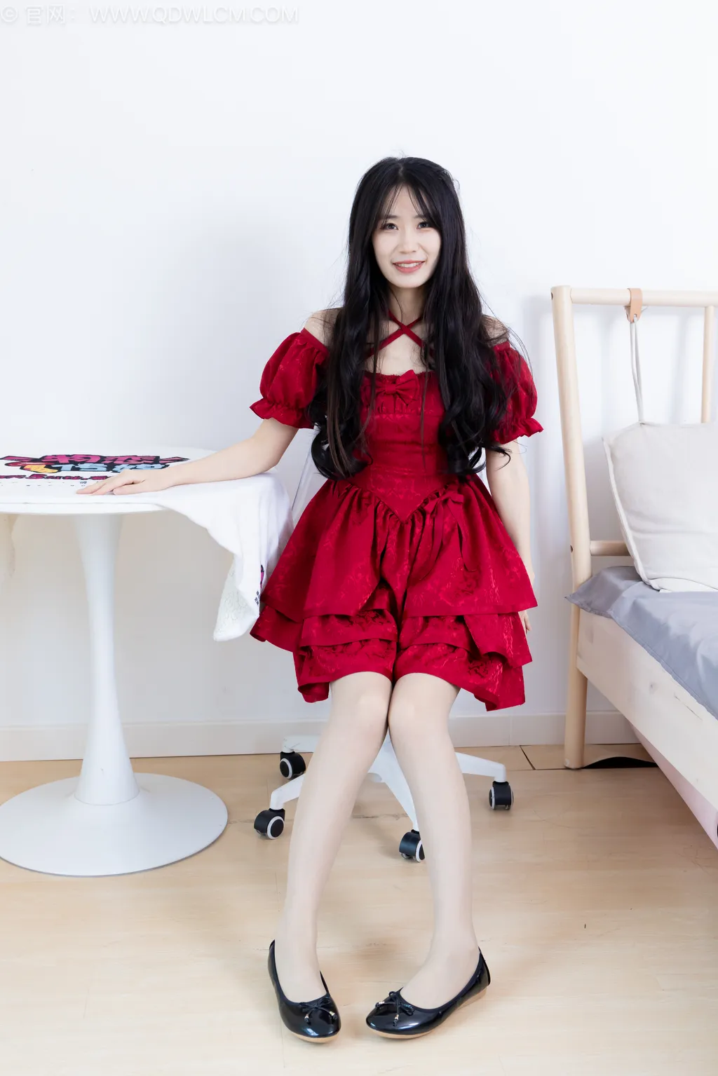 图片[4]-精选勿恋传媒 NO.2532 菜菜-平底鞋、薄灰丝[205P]-草丛看图