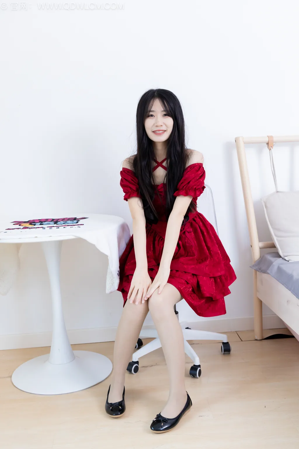 图片[8]-精选勿恋传媒 NO.2532 菜菜-平底鞋、薄灰丝[205P]-草丛看图