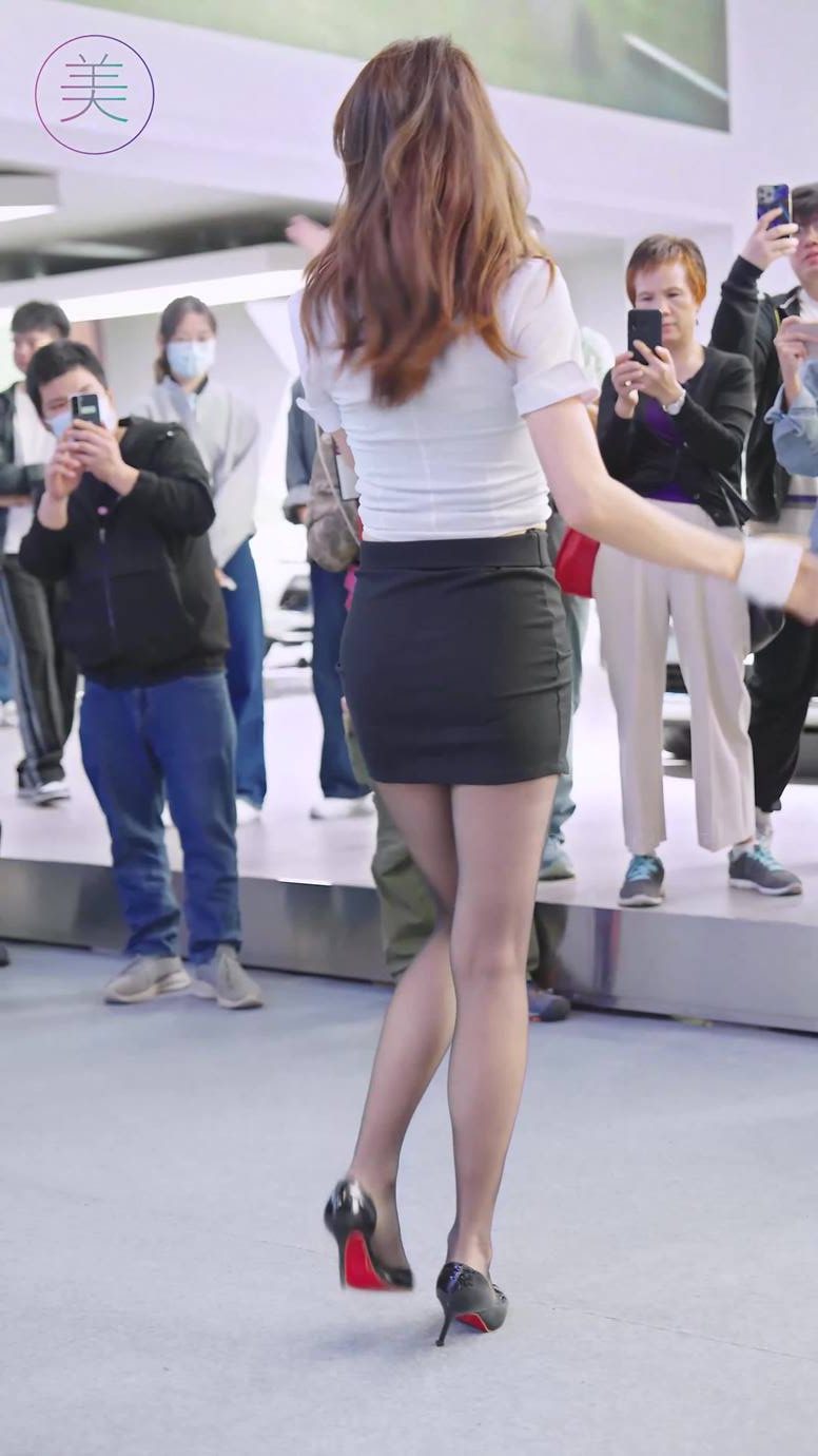 图片[2]-精选NO.0877 2023 广州车展 Racing Model 车模抖音网荭随拍99[20P]-草丛看图