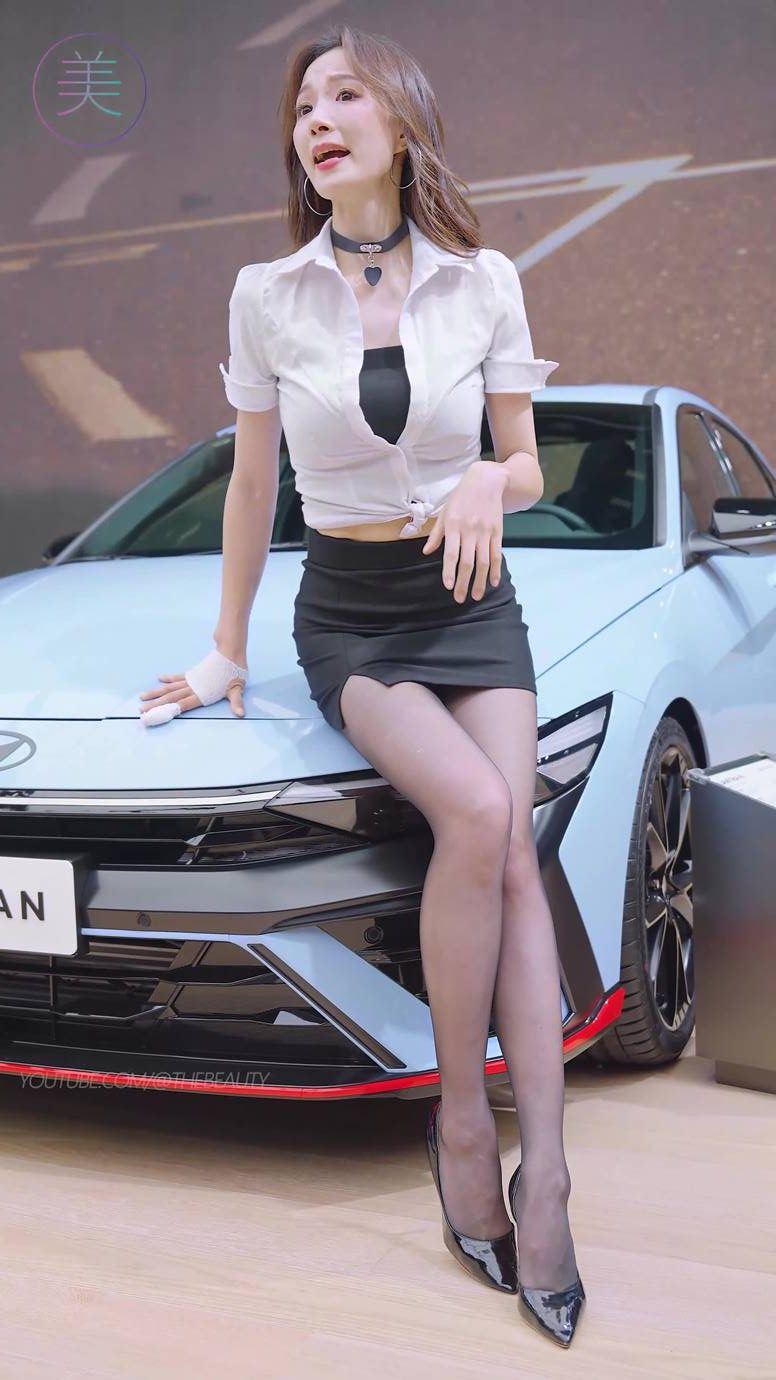 图片[7]-精选NO.0877 2023 广州车展 Racing Model 车模抖音网荭随拍99[20P]-草丛看图