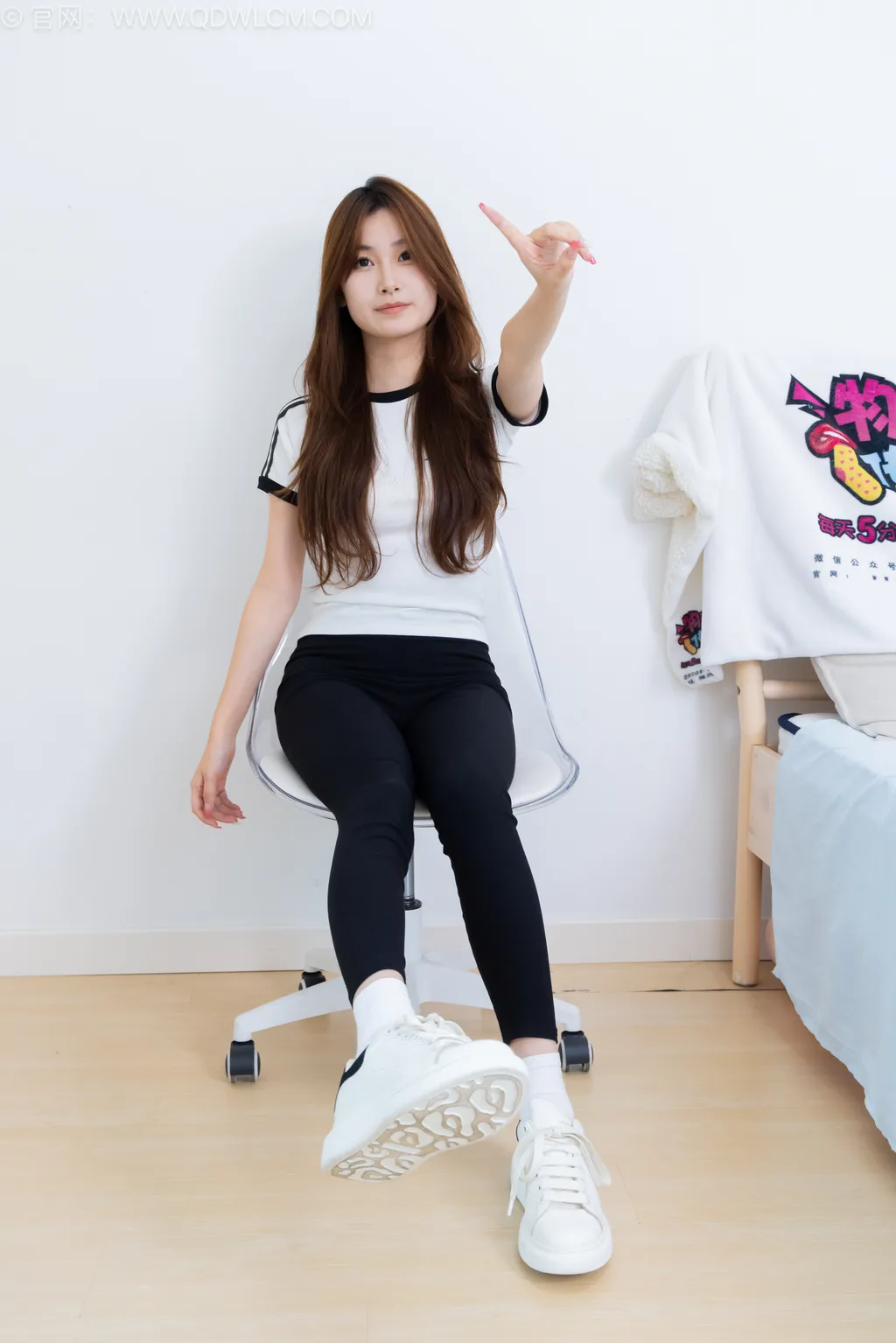 图片[3]-精选勿恋传媒 NO.2528 贝壳-板鞋、纯白棉袜[150P]-草丛看图