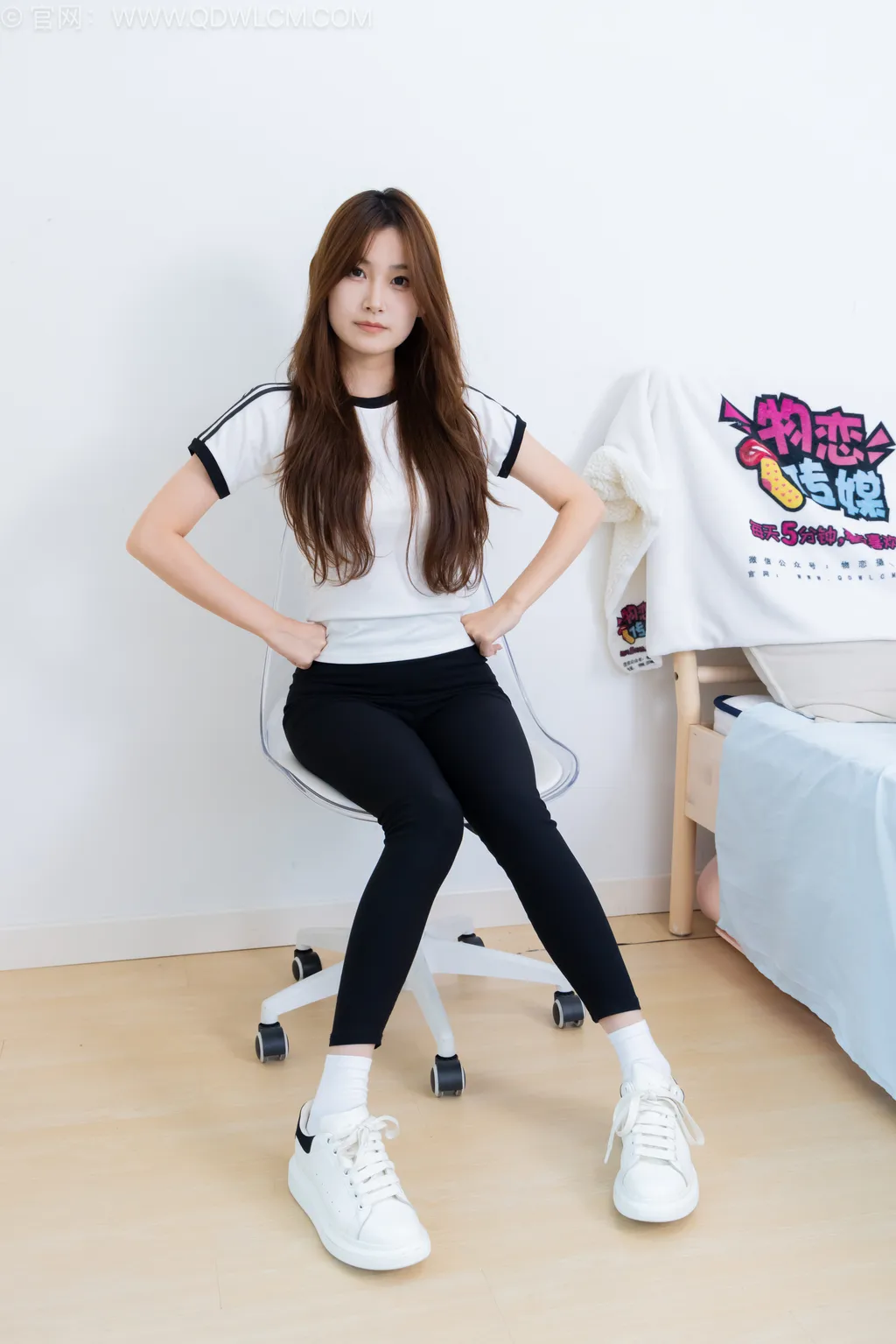 图片[4]-精选勿恋传媒 NO.2528 贝壳-板鞋、纯白棉袜[150P]-草丛看图