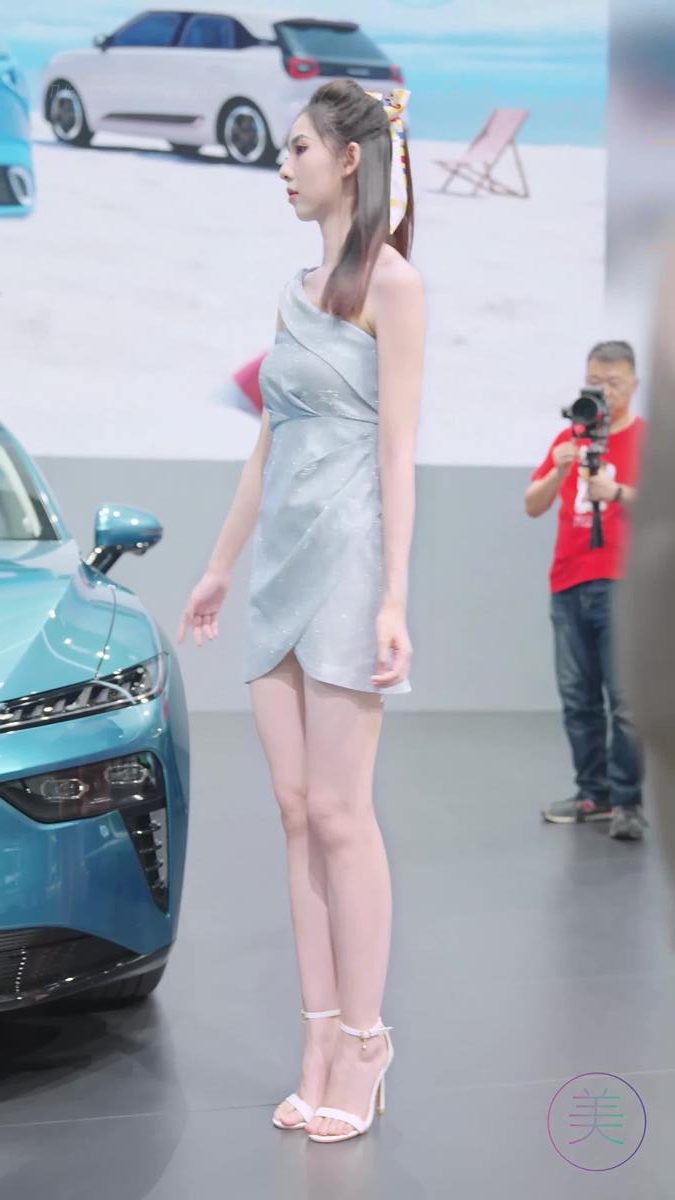 图片[2]-精选NO.1237 2023 广州车展 Racing Model 车模抖音网荭随拍139[20P]-草丛看图