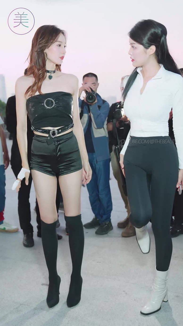 图片[1]-精选NO.0908 2023 广州车展 Racing Model 车模抖音网荭随拍108[20P]-草丛看图