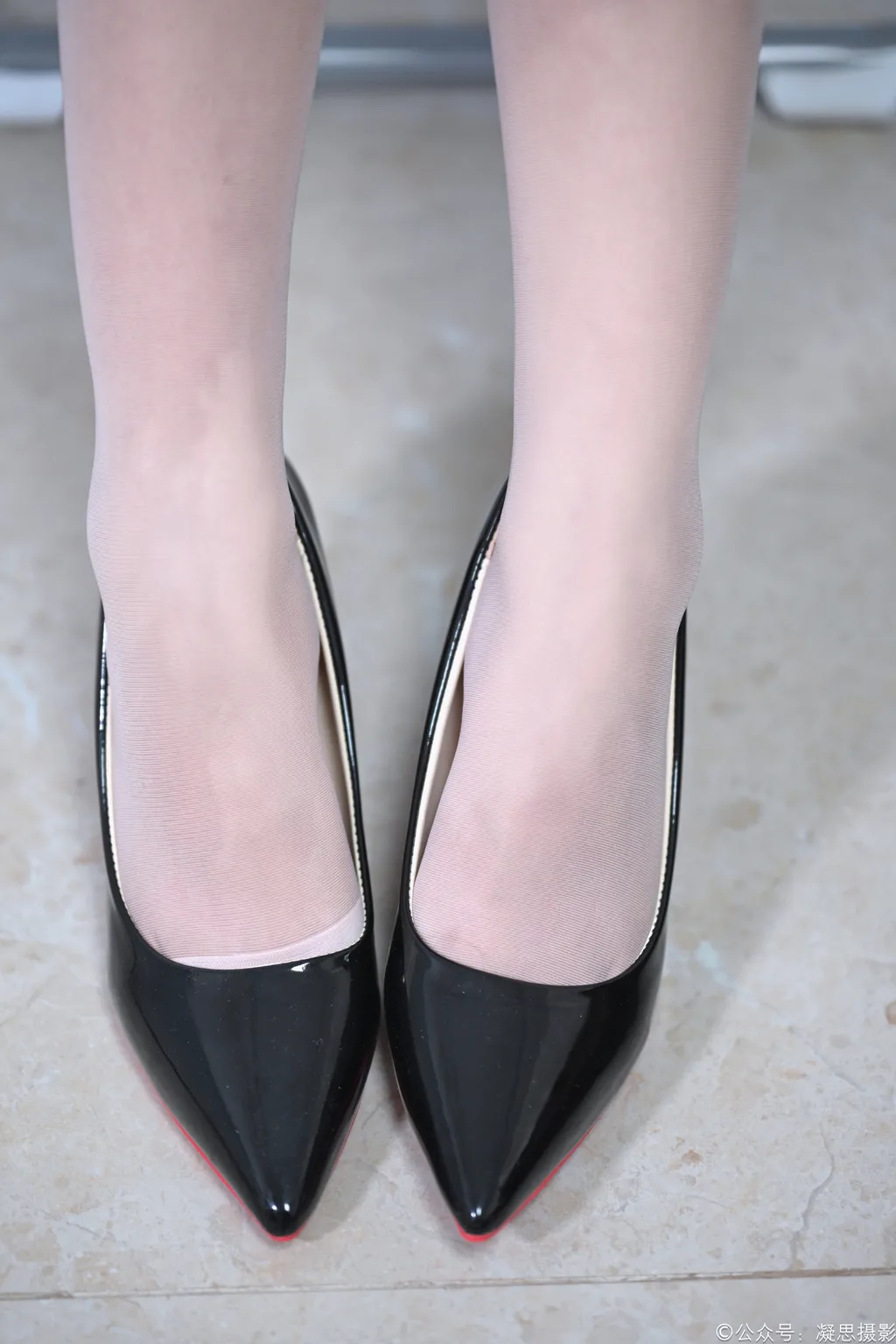 图片[2]-精选凝思摄影 NO.047 沅沅-连衣裙、丝袜、高跟鞋[120P]-草丛看图