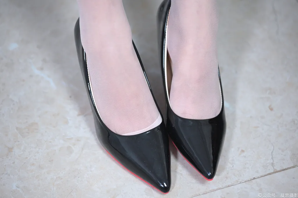 图片[4]-精选凝思摄影 NO.047 沅沅-连衣裙、丝袜、高跟鞋[120P]-草丛看图