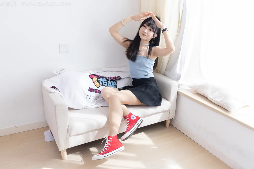 图片[4]-精选勿恋传媒 NO.2524 嘟嘟-高跟鞋、帆布鞋、薄肉丝、裸足[160P]-草丛看图