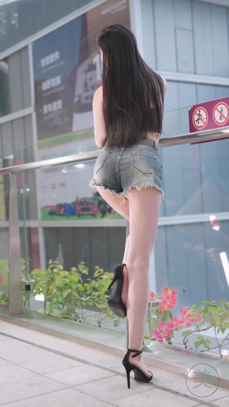 精选NO.1127 2024 深圳改装车展 Auto Salon 车模抖音网荭随拍 93[20P]-草丛看图