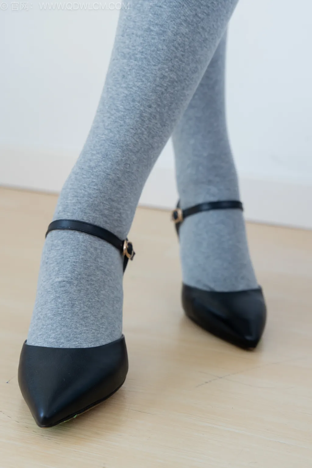 图片[3]-精选勿恋传媒 NO.2531 泡泡-高跟鞋、厚灰丝[165P]-草丛看图