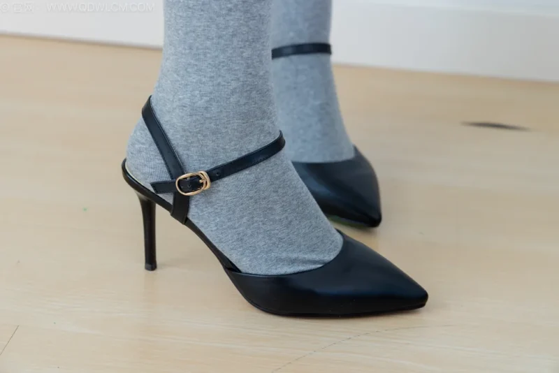 精选勿恋传媒 NO.2531 泡泡-高跟鞋、厚灰丝[165P]-草丛看图