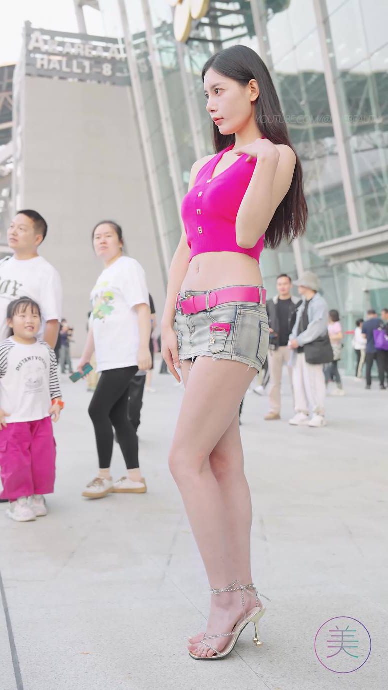 图片[1]-精选NO.0875 2023 广州车展 Racing Model 车模抖音网荭随拍97[20P]-草丛看图