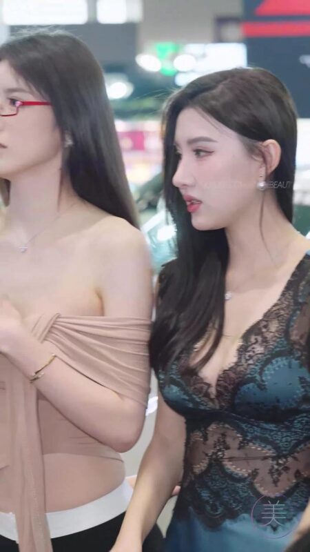 精选NO.1080 2024 深圳改装车展 Auto Salon 车模抖音网荭随拍 76[20P]-草丛看图