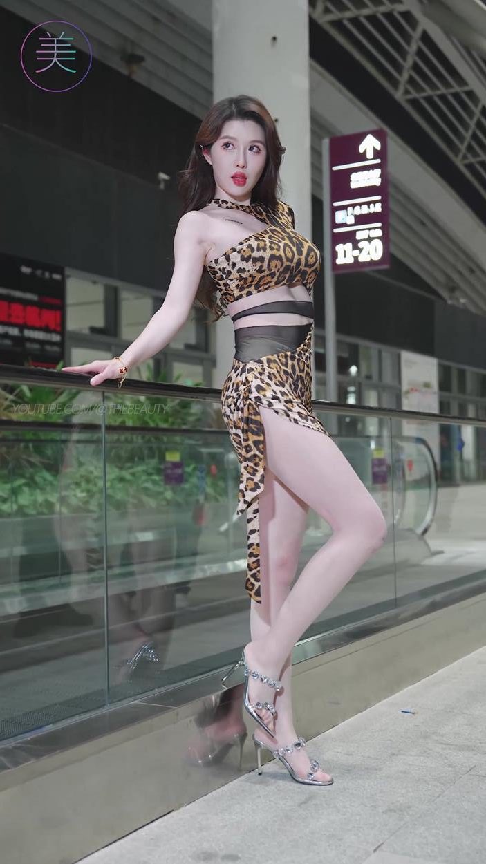 图片[2]-精选NO.1049 2024 深圳改装车展 Auto Salon 车模抖音网荭随拍 61[20P]-草丛看图