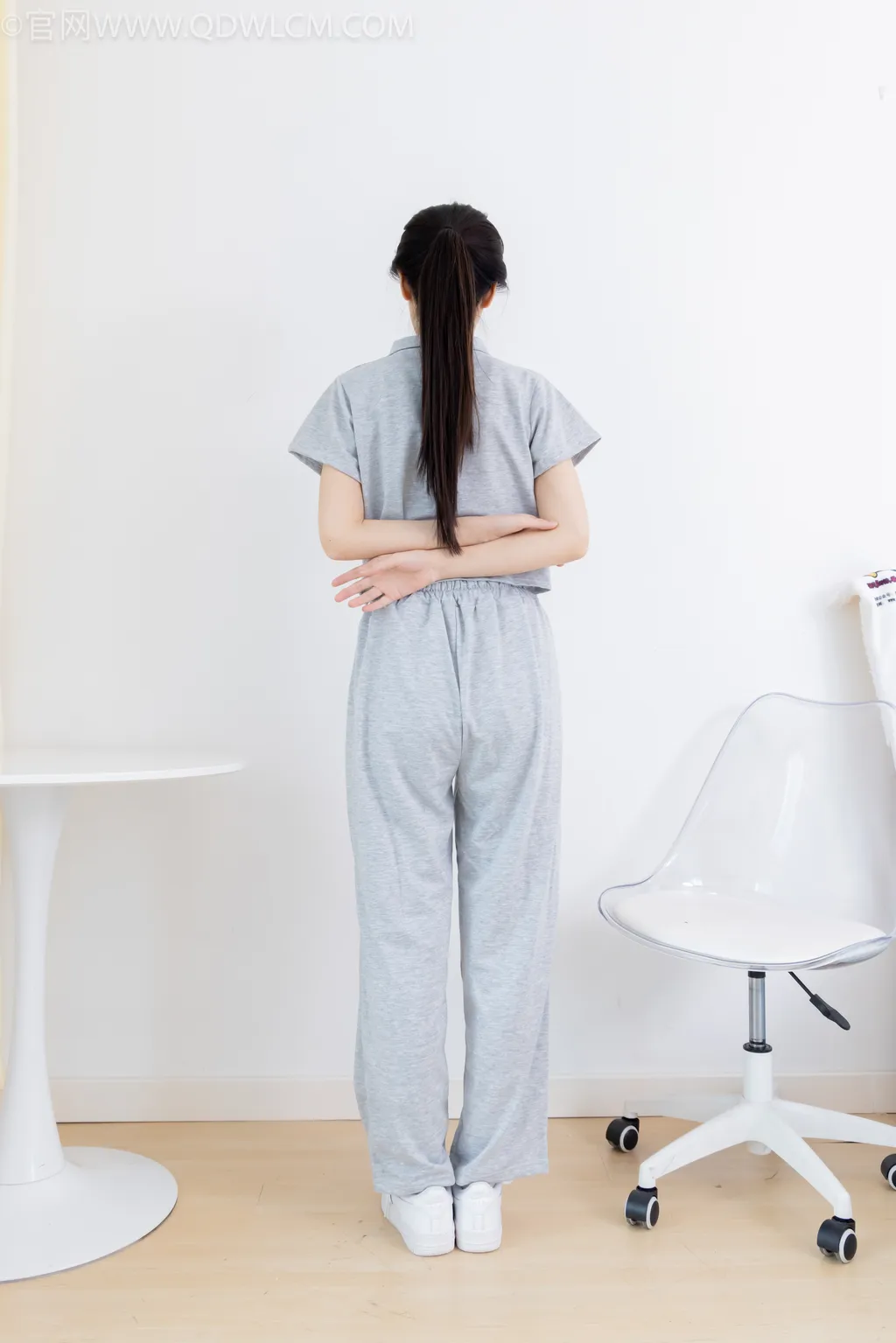 图片[5]-精选勿恋传媒 NO.2518 菜菜-板鞋、厚白丝、裤里丝[161P]-草丛看图