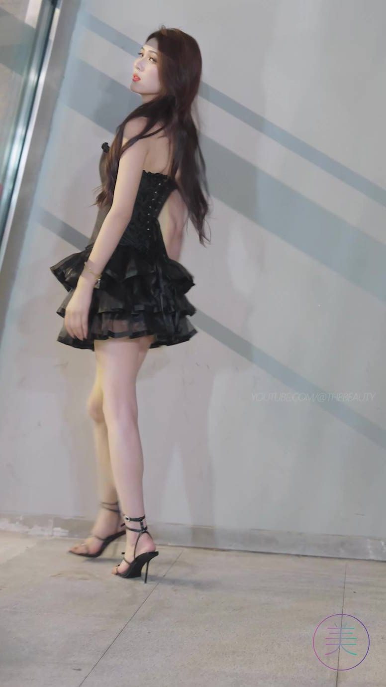 图片[4]-精选NO.0922 2023 广州车展 Racing Model 车模抖音网荭随拍122[20P]-草丛看图