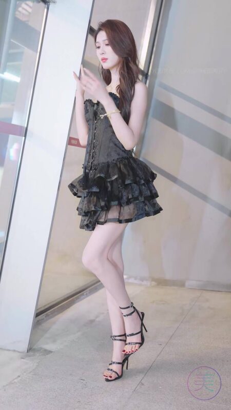 精选NO.0922 2023 广州车展 Racing Model 车模抖音网荭随拍122[20P]-草丛看图