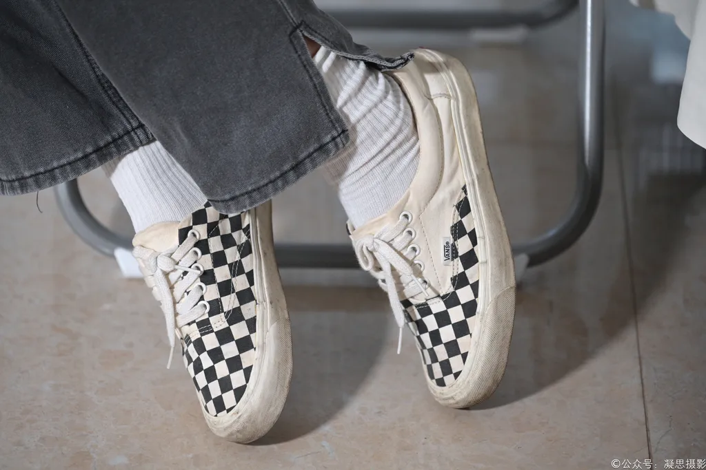 图片[8]-精选凝思摄影 NO.042 小睿-T恤、短白袜、平底鞋[135P]-草丛看图