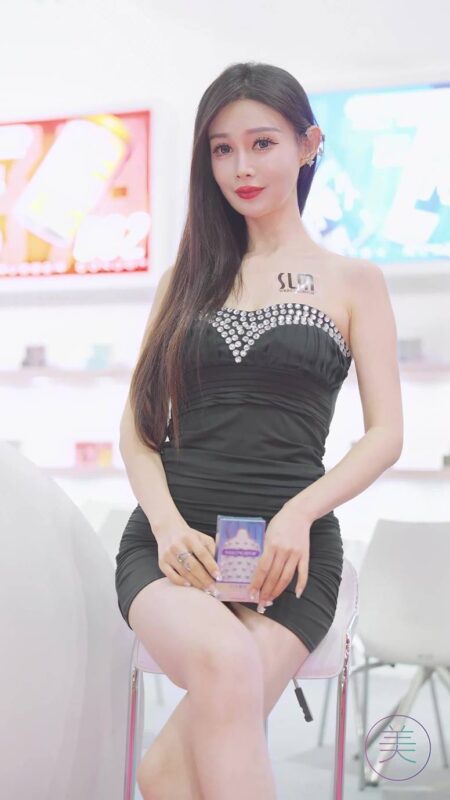 精选NO.0928 2023 广州性文化博览 成人展 Racing Model 24[20P]-草丛看图