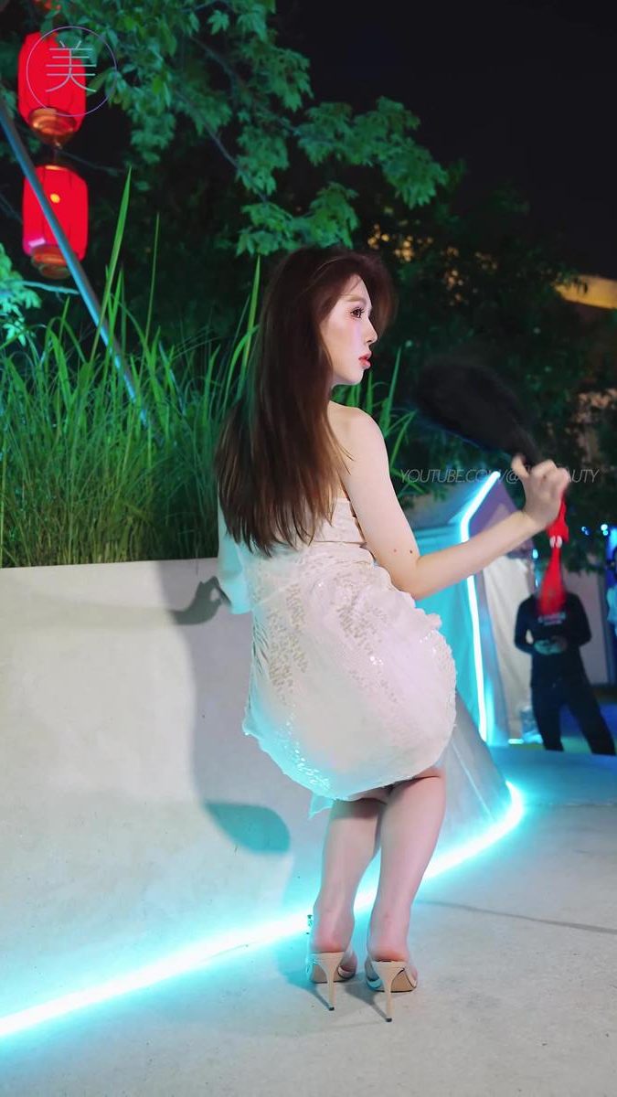 图片[3]-精选NO.1308 2024 深圳粤港澳大湾区车展 Model 车模随拍 102[20P]-草丛看图