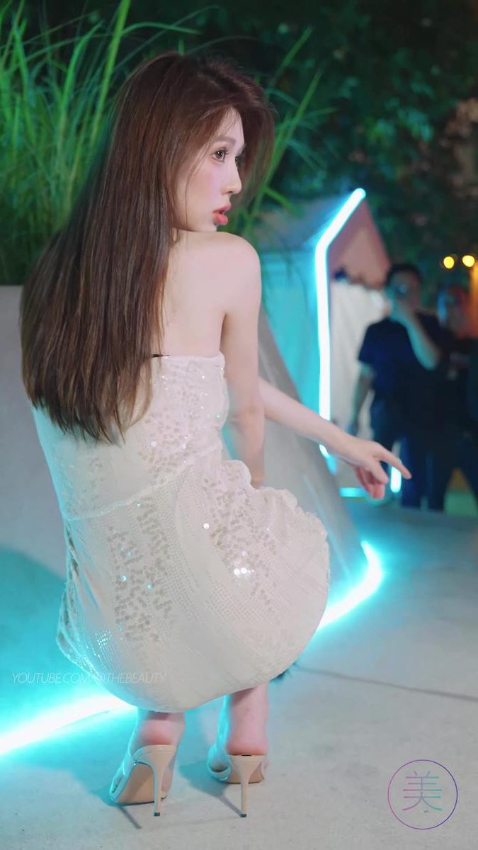 图片[5]-精选NO.1308 2024 深圳粤港澳大湾区车展 Model 车模随拍 102[20P]-草丛看图