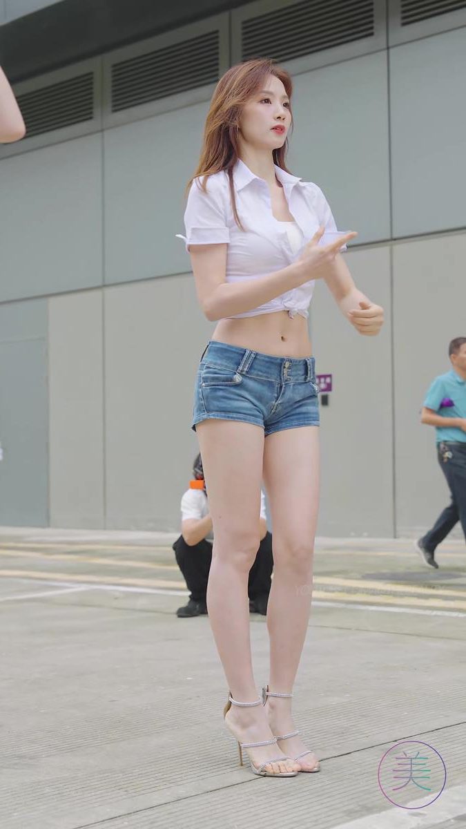 图片[1]-精选NO.1328 2024 深圳粤港澳大湾区车展 Model 车模随拍 122[20P]-草丛看图