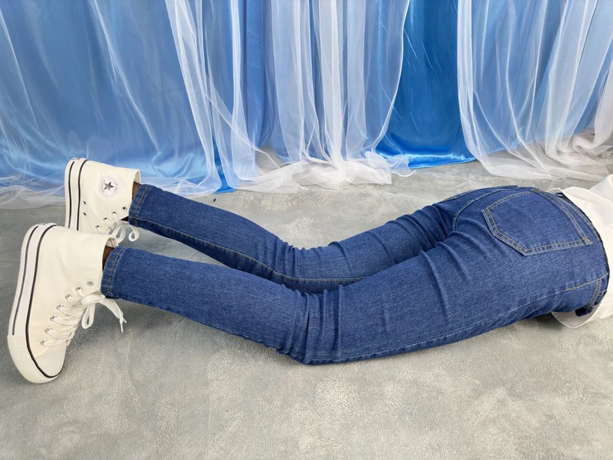 图片[6]-精选三禾摄影 NO.024 牛仔裤里丝 帆布鞋 高跟[147P]-草丛看图