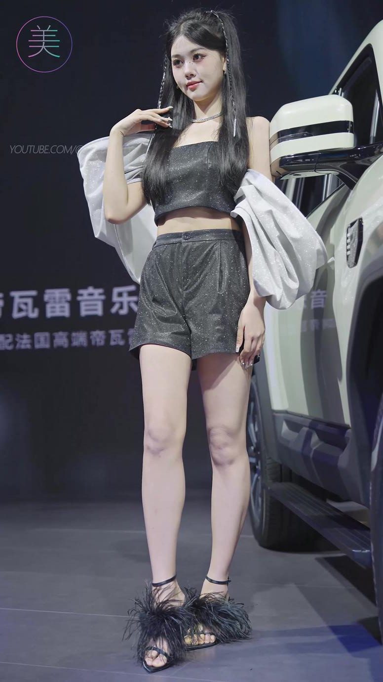 图片[4]-精选NO.0997 2024 东莞春季车展 Racing Model 车模随拍 Fancam LOOKBOOK 19[20P]-草丛看图