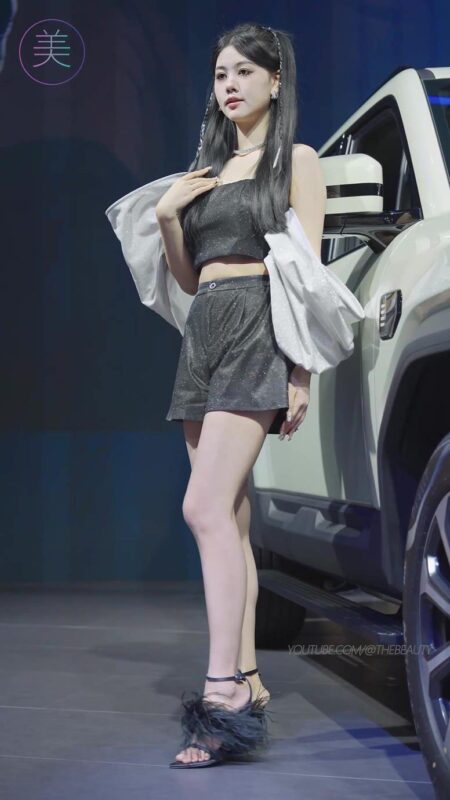 精选NO.0997 2024 东莞春季车展 Racing Model 车模随拍 Fancam LOOKBOOK 19[20P]-草丛看图