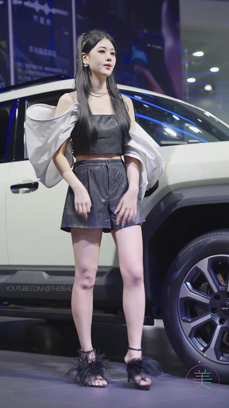 图片[6]-精选NO.0997 2024 东莞春季车展 Racing Model 车模随拍 Fancam LOOKBOOK 19[20P]-草丛看图