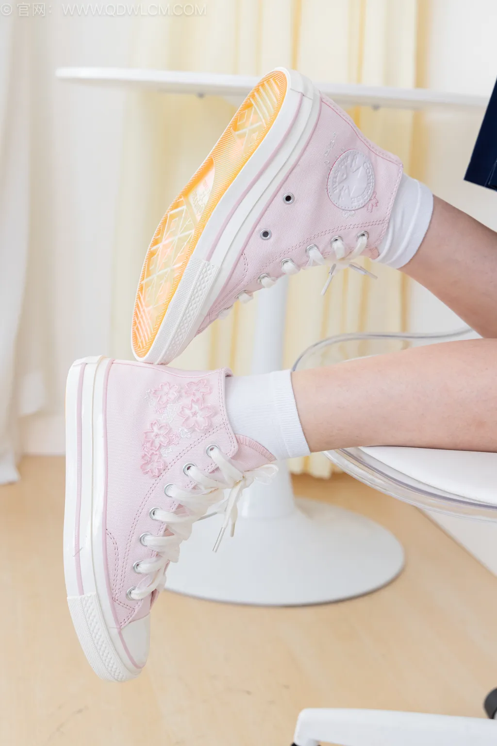 图片[8]-精选勿恋传媒 NO.2535 茯苓-帆布鞋、纯白棉袜、裸足[160P]-草丛看图