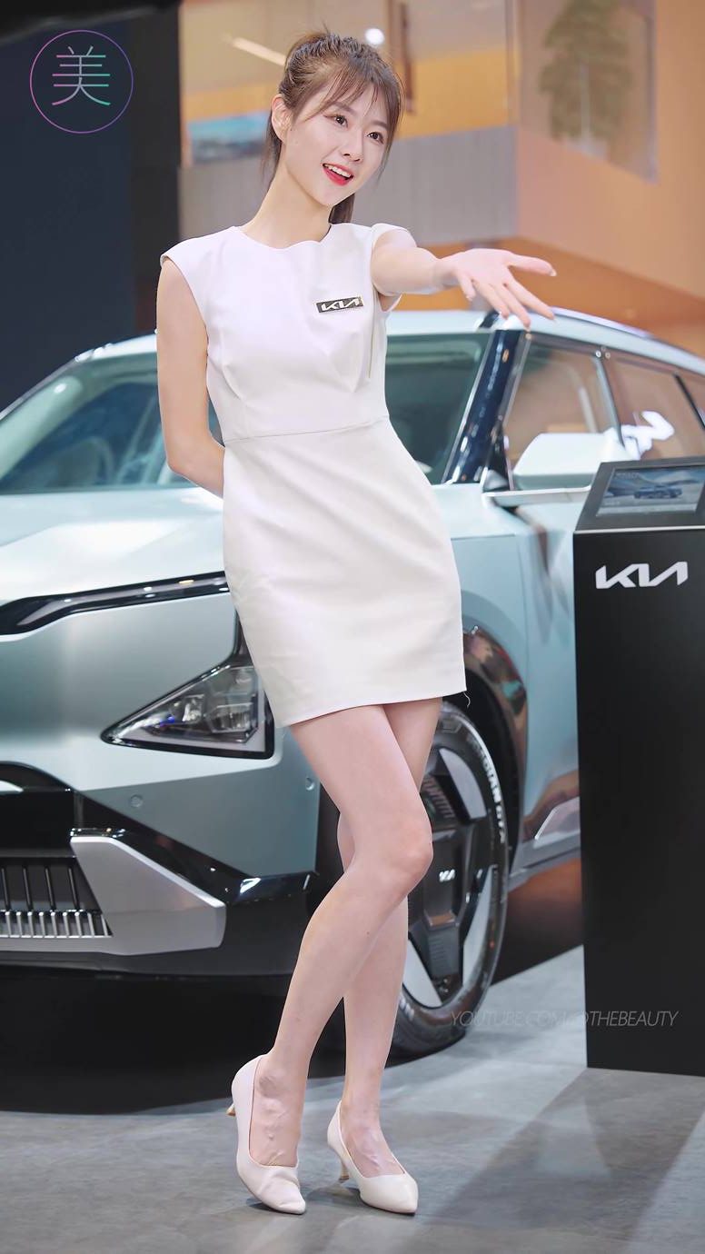 图片[4]-精选NO.0859 2023 广州车展 Racing Model 车模抖音网荭随拍81[20P]-草丛看图