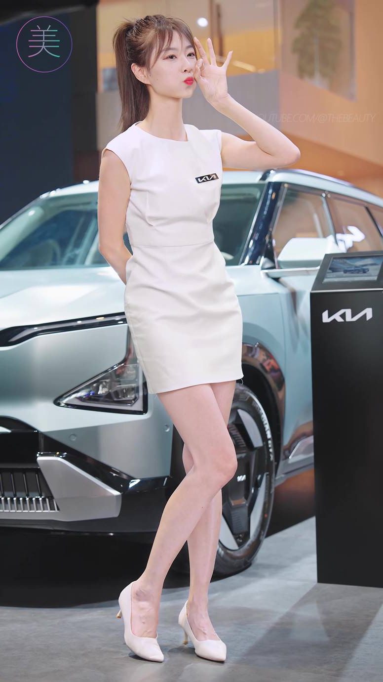 图片[5]-精选NO.0859 2023 广州车展 Racing Model 车模抖音网荭随拍81[20P]-草丛看图