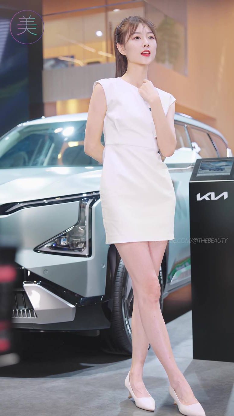 图片[8]-精选NO.0859 2023 广州车展 Racing Model 车模抖音网荭随拍81[20P]-草丛看图