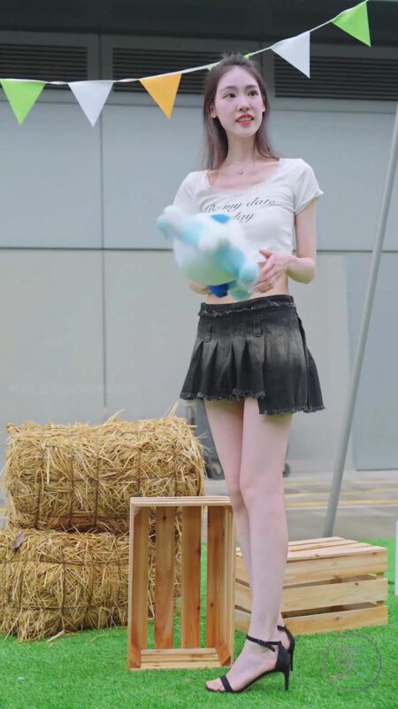 精选NO.1163 2024 深圳粤港澳大湾区车展 Model 车模随拍 29[20P]-草丛看图