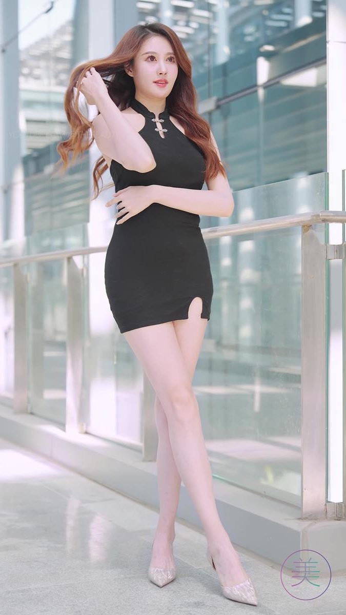 图片[2]-精选NO.1236 2023 广州车展 Racing Model 车模抖音网荭随拍138[20P]-草丛看图