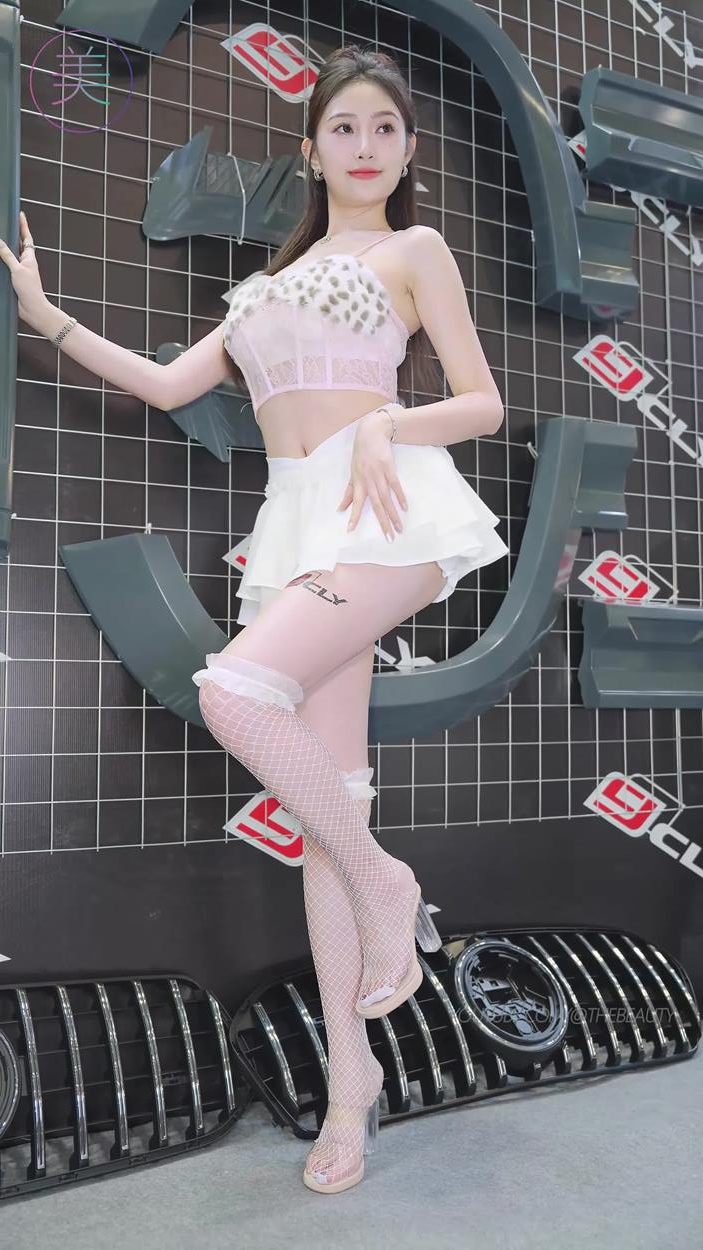 图片[1]-精选NO.1051 2024 深圳改装车展 Auto Salon 车模抖音网荭随拍 63[20P]-草丛看图