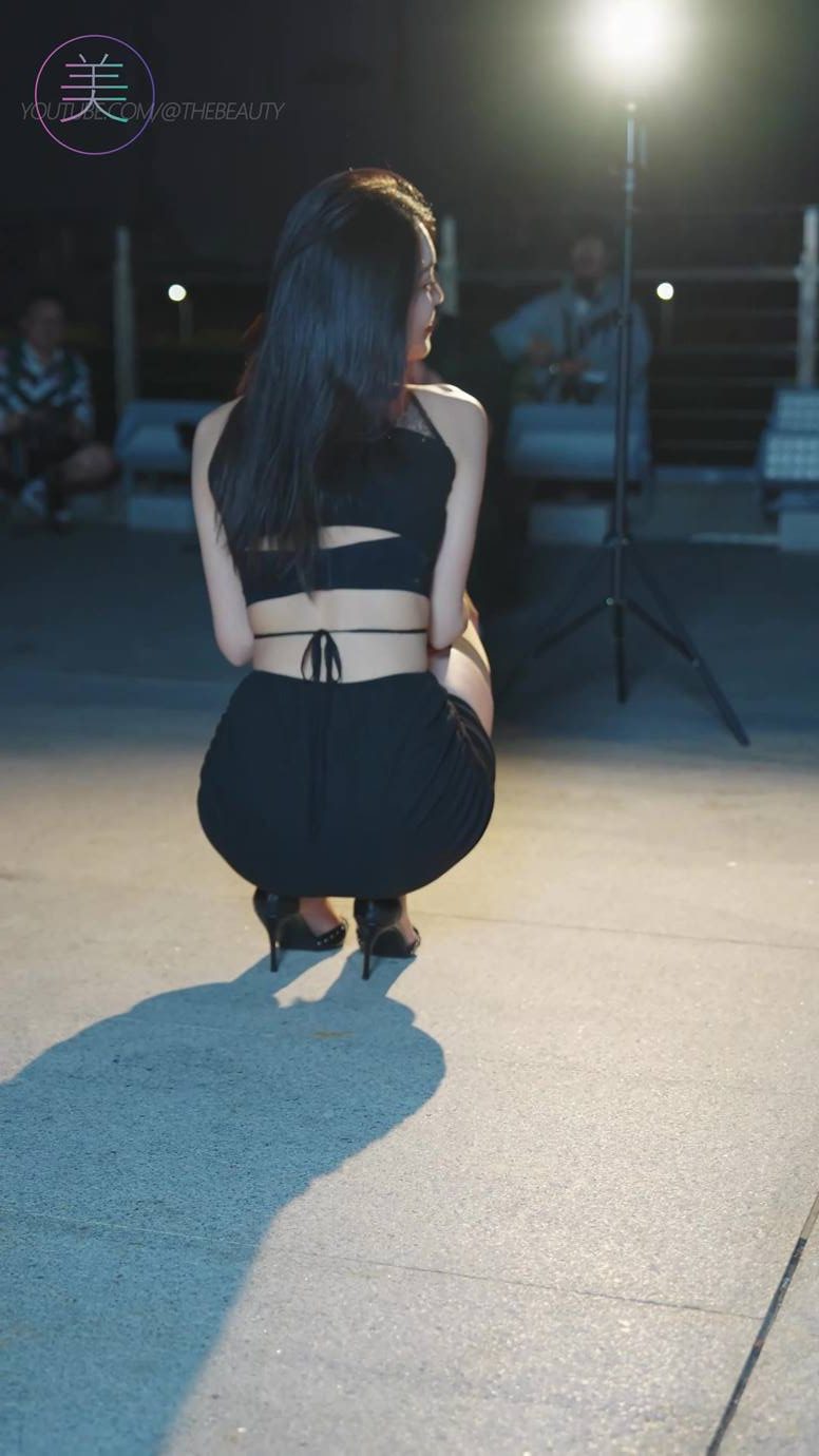 图片[4]-精选NO.0918 2023 广州车展 Racing Model 车模抖音网荭随拍118[20P]-草丛看图