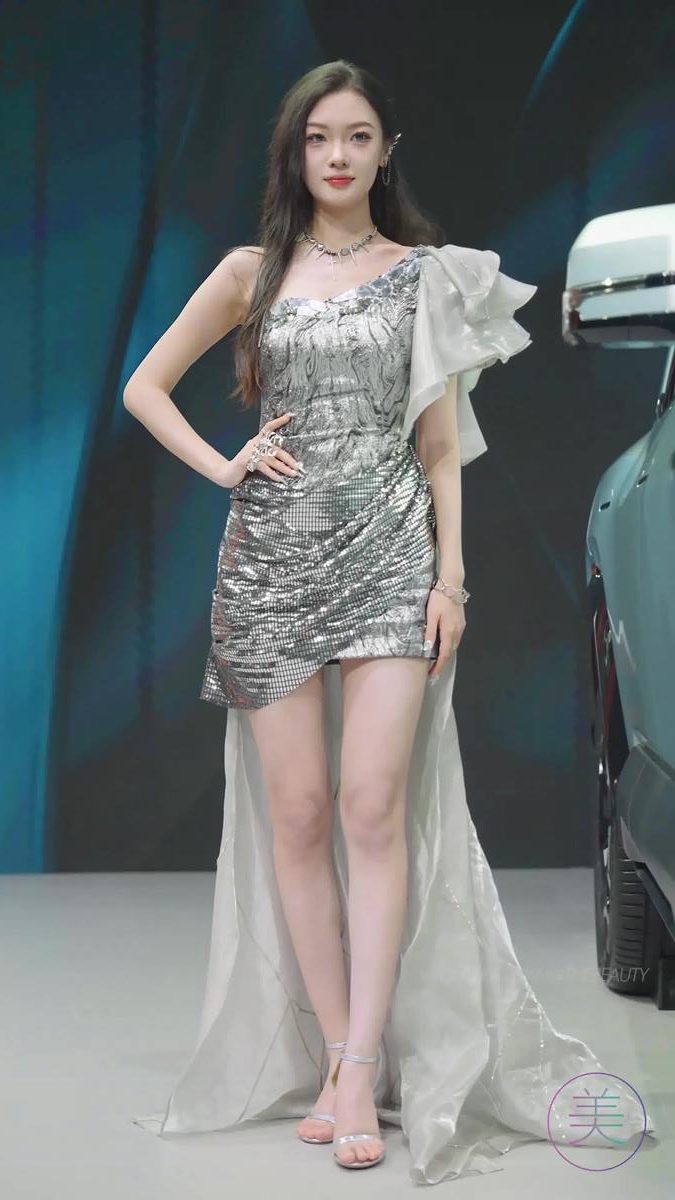 图片[8]-精选NO.1213 2024 深圳粤港澳大湾区车展 Model 车模随拍 64[20P]-草丛看图