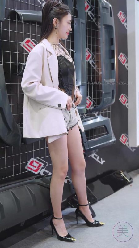 精选NO.1067 2024 深圳改装车展 Auto Salon 车模抖音网荭随拍 68[20P]-草丛看图