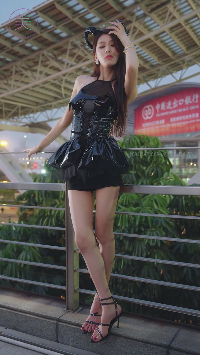 图片[7]-精选NO.0871 2023 广州车展 Racing Model 车模抖音网荭随拍93[20P]-草丛看图