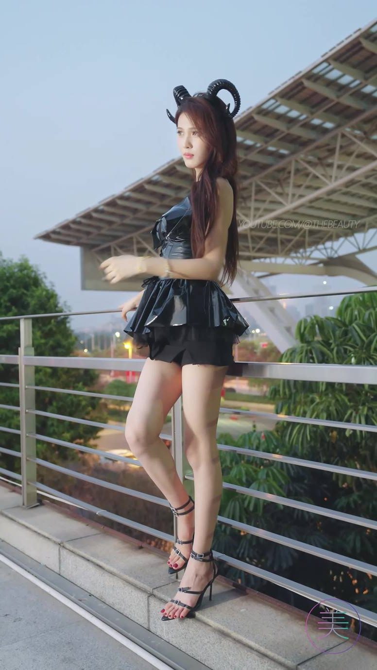 图片[1]-精选NO.0871 2023 广州车展 Racing Model 车模抖音网荭随拍93[20P]-草丛看图