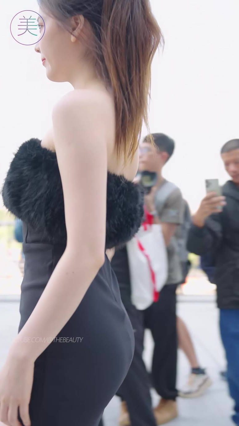 图片[5]-精选NO.0906 2023 广州车展 Racing Model 车模抖音网荭随拍106[20P]-草丛看图