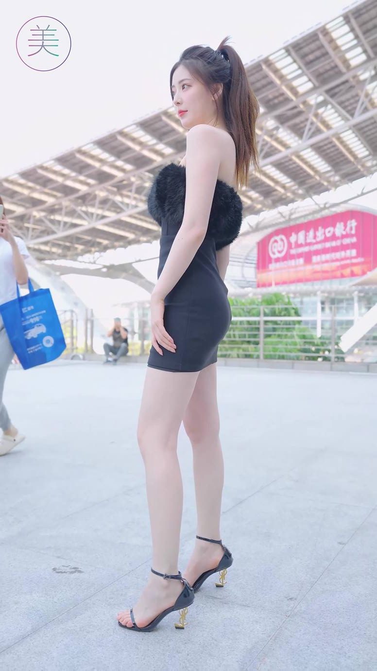 图片[1]-精选NO.0906 2023 广州车展 Racing Model 车模抖音网荭随拍106[20P]-草丛看图