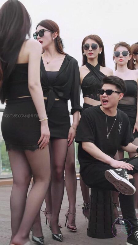 精选NO.1289 2024 深圳粤港澳大湾区车展 Model 车模随拍 95[20P]-草丛看图